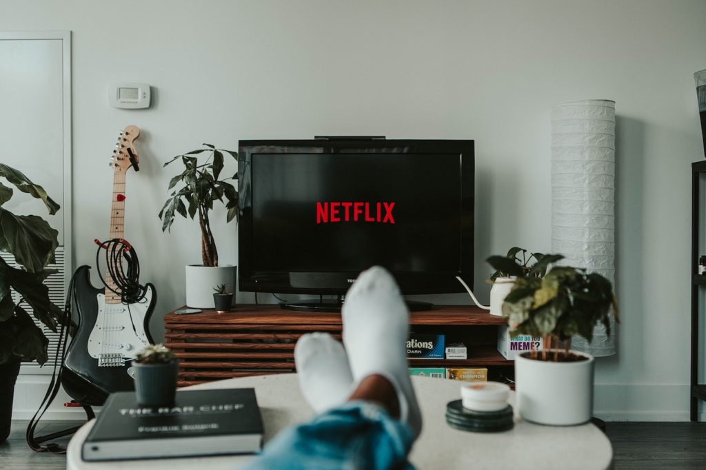 21 netflix tv shows to learn spanish